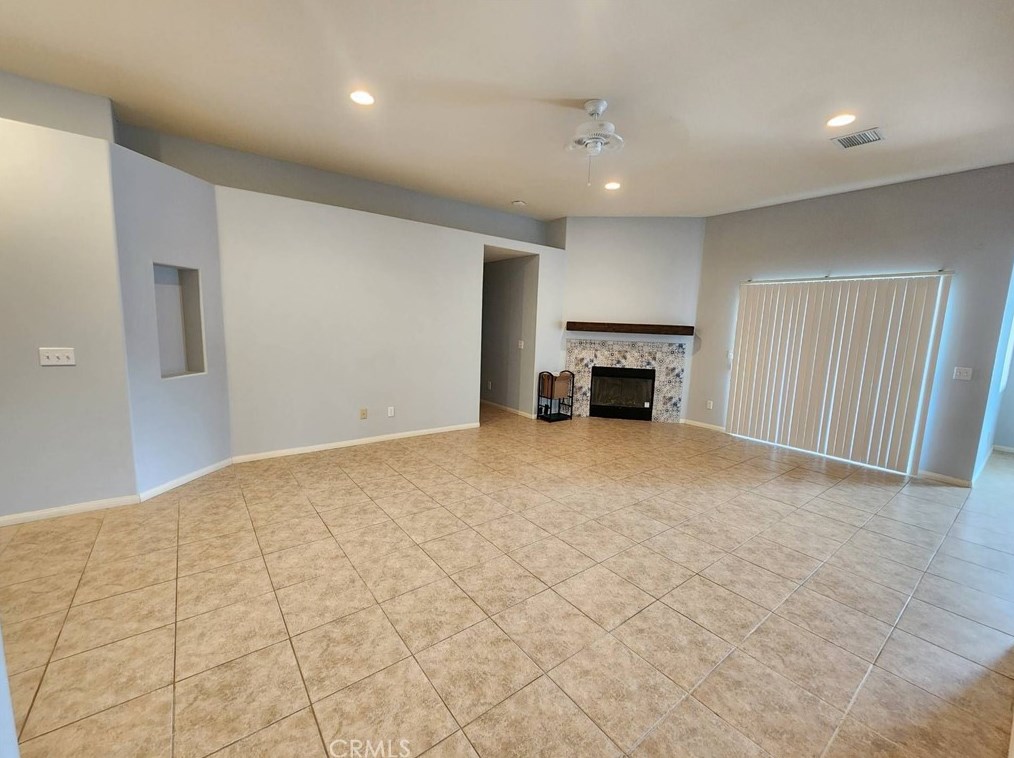 7509 Sahara Ave, Twntynine Plm, CA 92277
