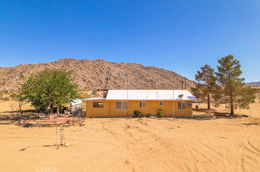 57225 Mikiska Blvd, Yucca Valley, CA 92285-9578