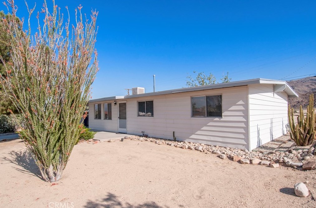 71579 Juanita Dr, Twntynine Plm, CA 92277