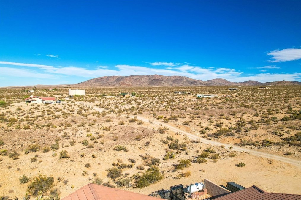74384 Rocky Rd, Twntynine Plm CA  92277-3982 exterior