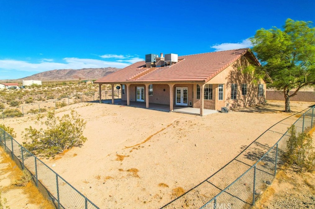 74384 Rocky Rd, Twntynine Plm CA  92277-3982 exterior