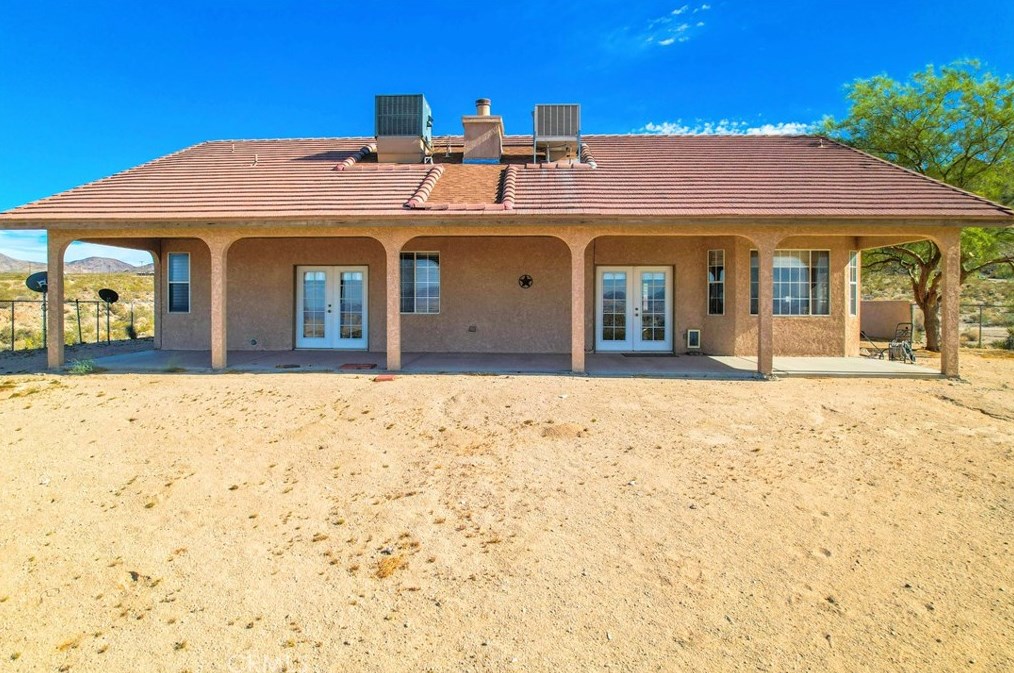 74384 Rocky Rd, Twntynine Plm CA  92277-3982 exterior