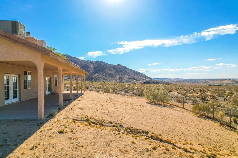 74384 Rocky Rd, Twntynine Plm CA  92277-3982 exterior