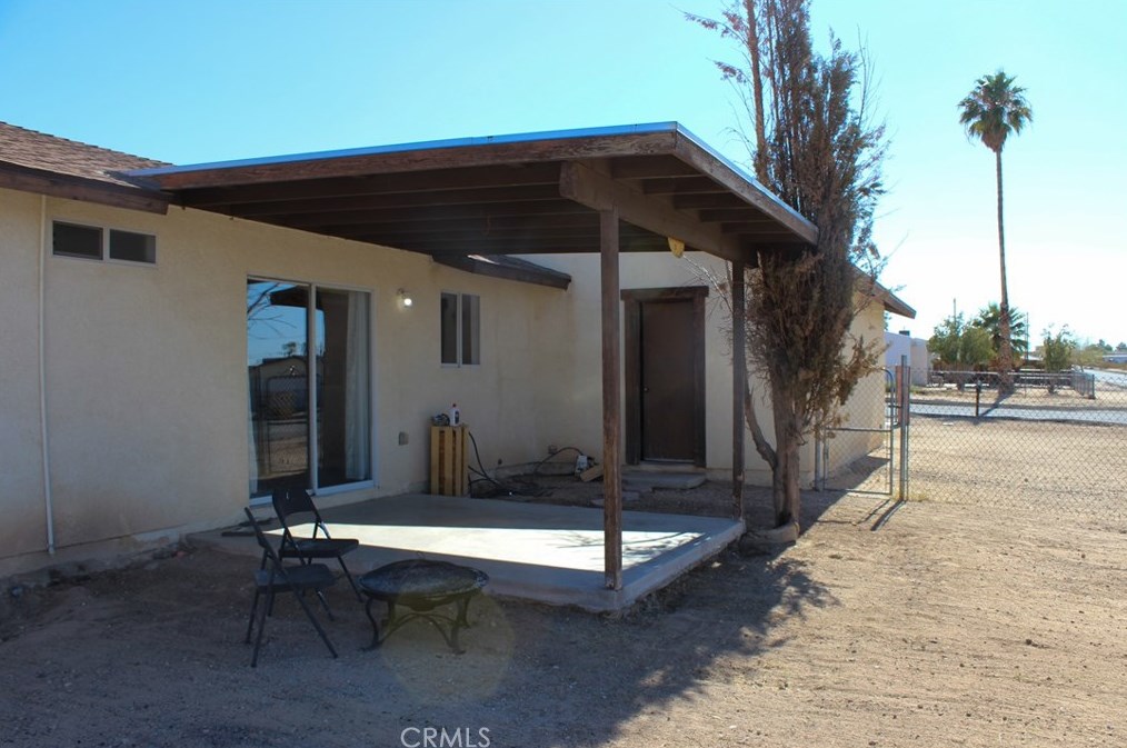 5509 Mariposa Ave, Twntynine Plm CA  92277-1441 exterior