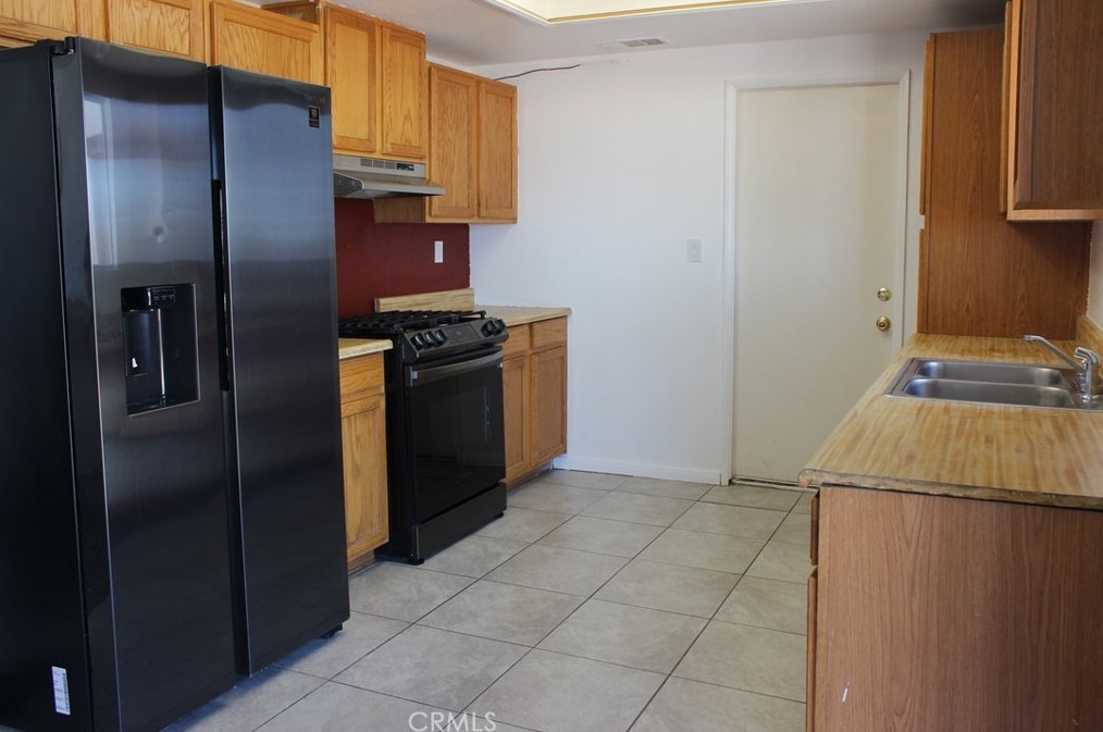 5509 Mariposa Ave, Twntynine Plm CA  92277-1441 exterior