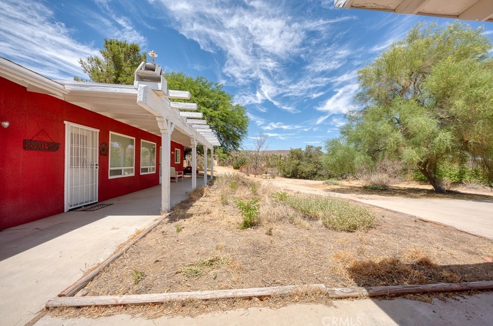 55911 Skyline Ranch Rd, Yucca Valley, CA 92284-2037
