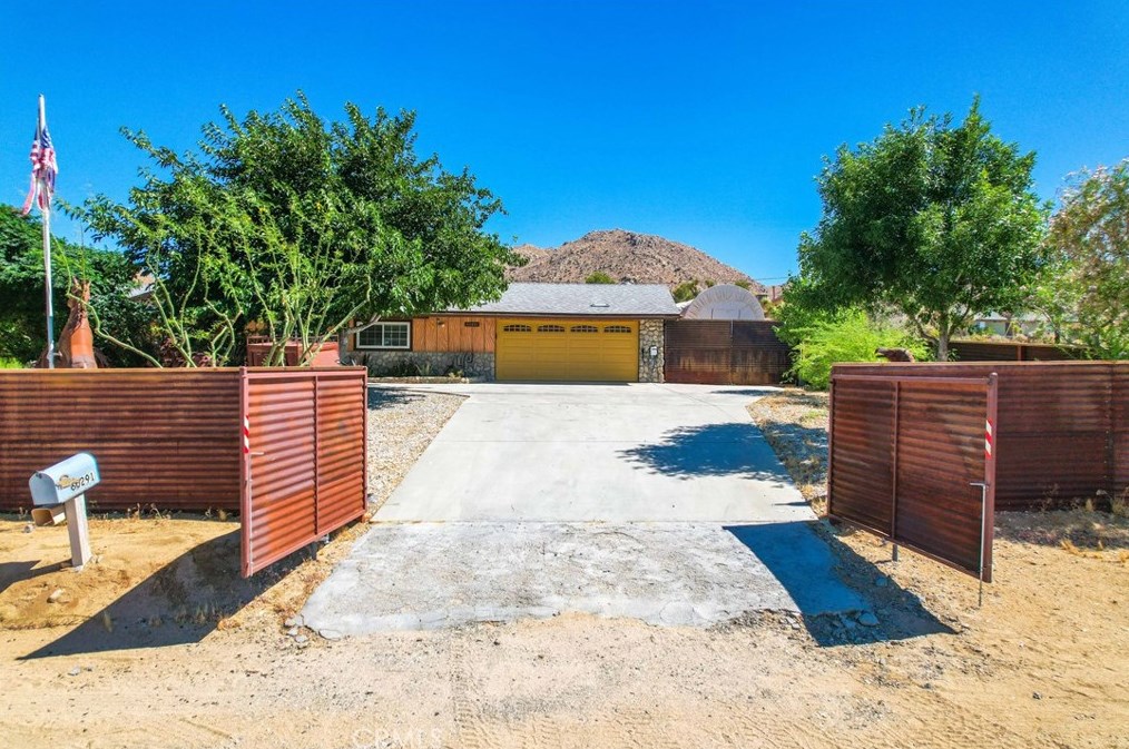 60291 Ln Mirada Trl, Joshua Tree CA 92252-2801 exterior