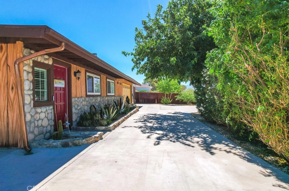 60291 Ln Mirada Trl, Joshua Tree CA 92252-2801 exterior