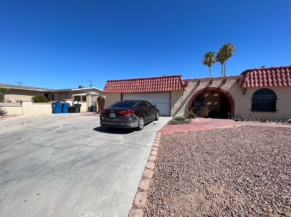 2114 Lillyhill Dr, Chemehuevi, CA 92363-3039