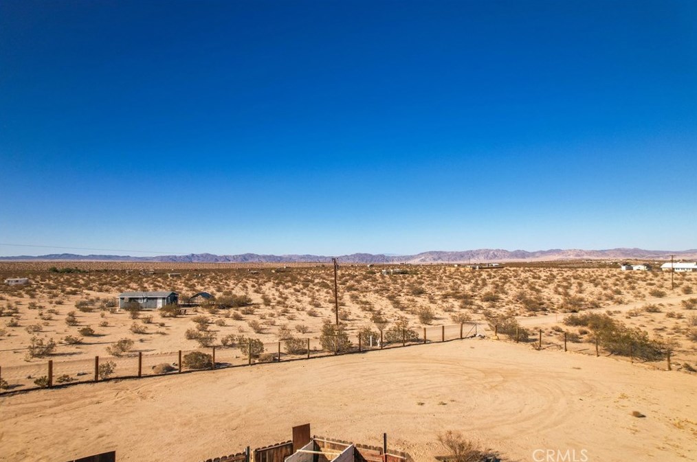 65359 Hoover Rd, Joshua Tree CA  92252-1194 exterior