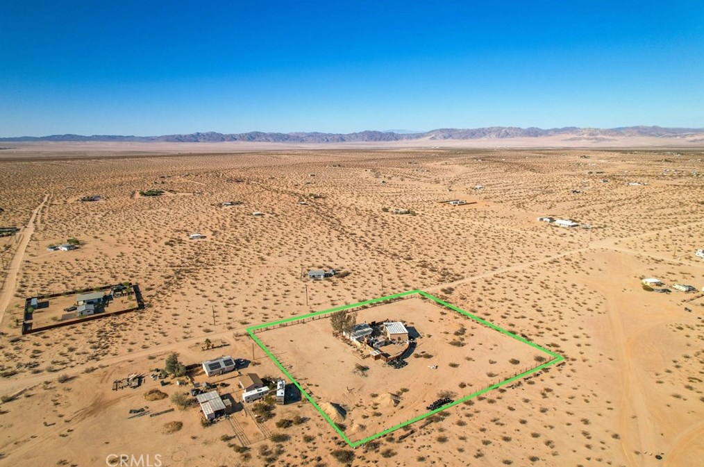 65359 Hoover Rd, Joshua Tree CA  92252-1194 exterior