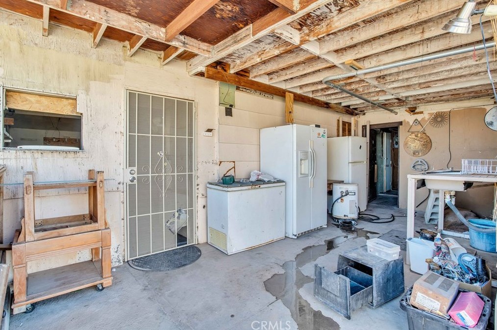 65359 Hoover Rd, Joshua Tree CA  92252-1194 exterior