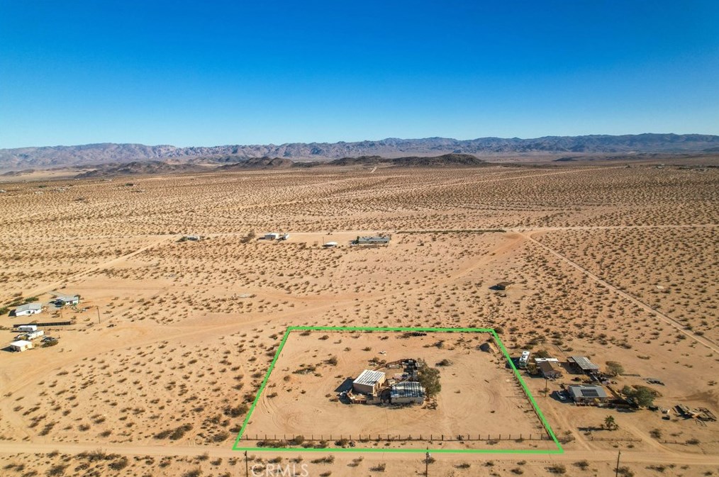 65359 Hoover Rd, Joshua Tree CA  92252-1194 exterior