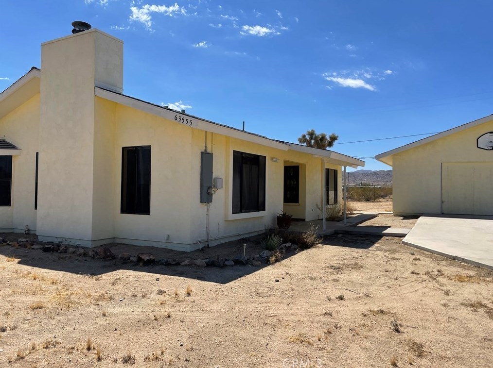 63555 Walpi Dr, Joshua Tree CA  92252-4210 exterior