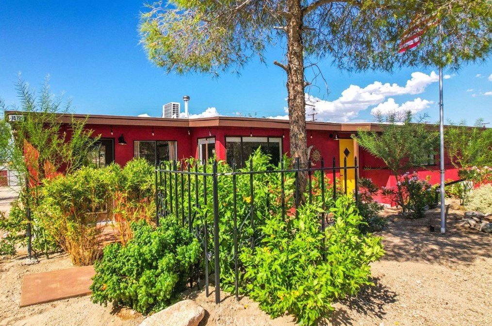 74782 Baseline Rd, Twntynine Plm, CA 92277-3810