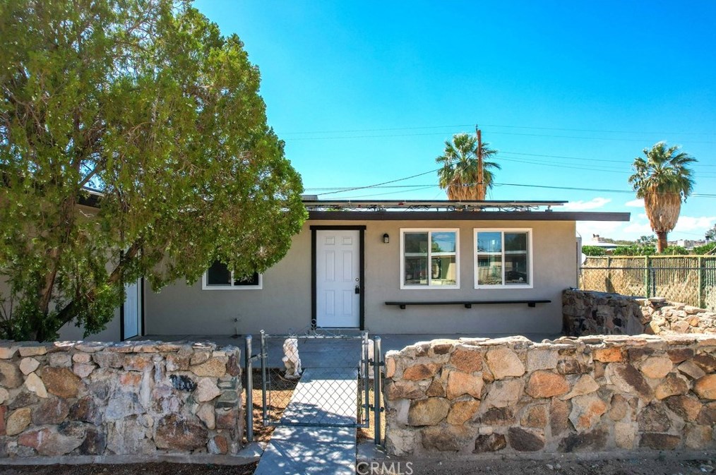 6942 Eucalyptus Ave, Twntynine Plm CA  92277-2838 exterior