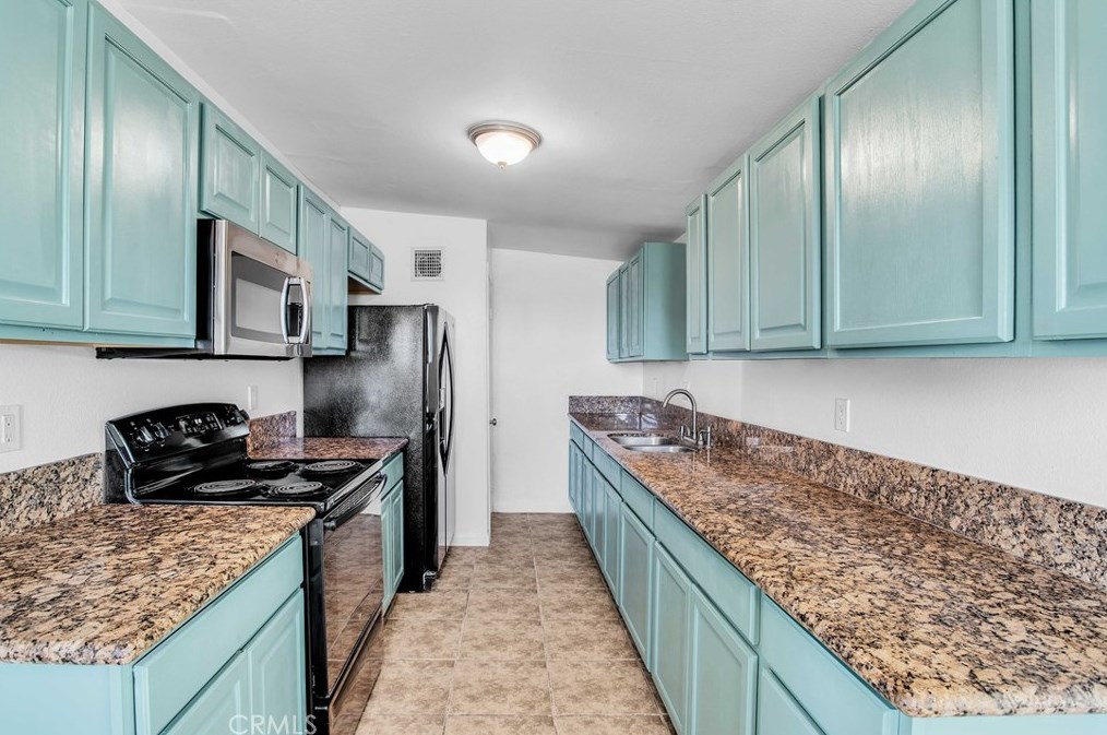 6942 Eucalyptus Ave, Twntynine Plm CA  92277-2838 exterior