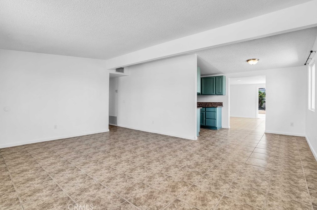 6942 Eucalyptus Ave, Twntynine Plm CA  92277-2838 exterior