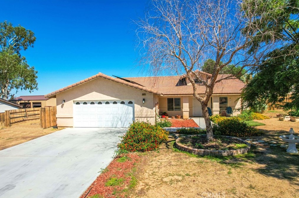 7327 Indio Ave, Yucca Valley, CA 92284-6092
