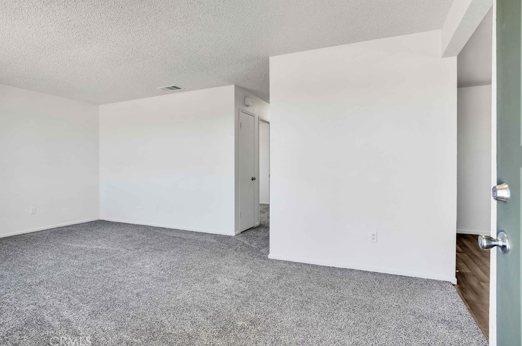 3692 Balsa Ave, Yucca Valley CA 92284-8668 exterior