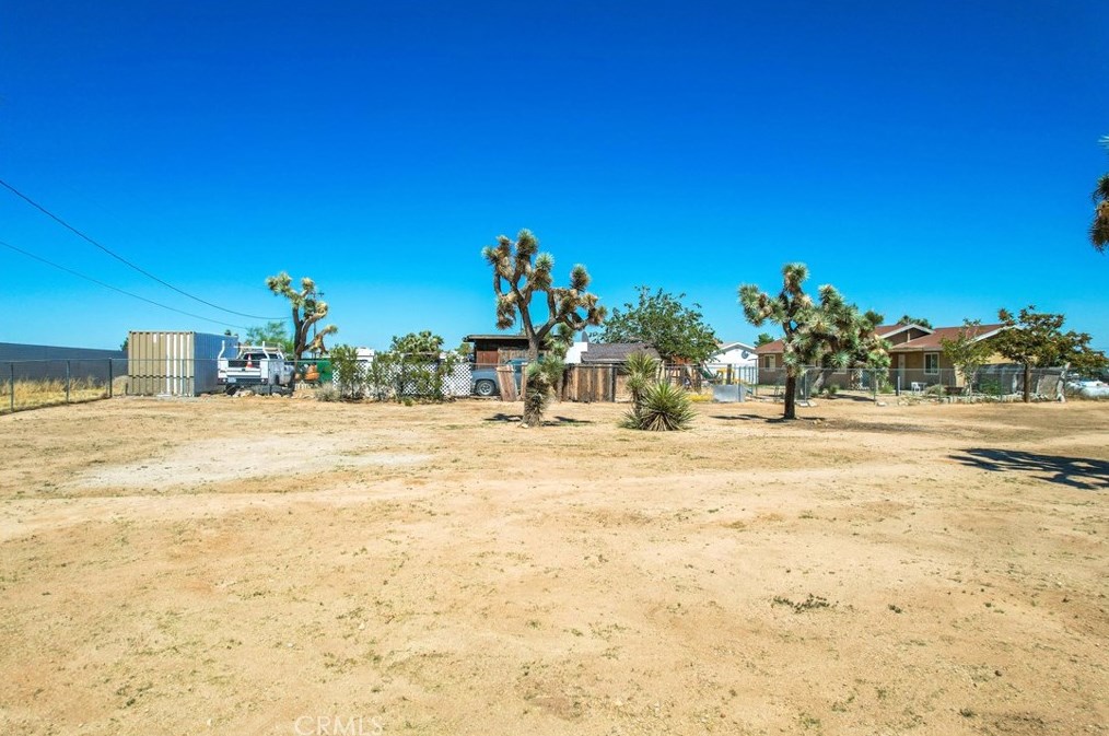 3692 Balsa Ave, Yucca Valley CA 92284-8668 exterior