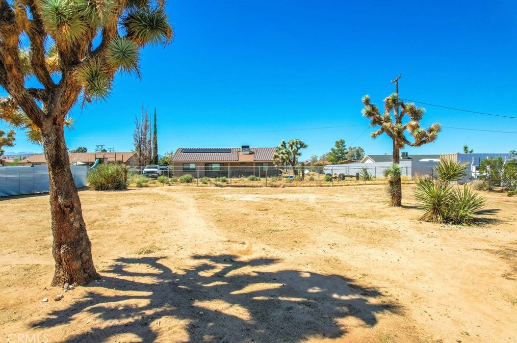 3692 Balsa Ave, Yucca Valley CA 92284-8668 exterior