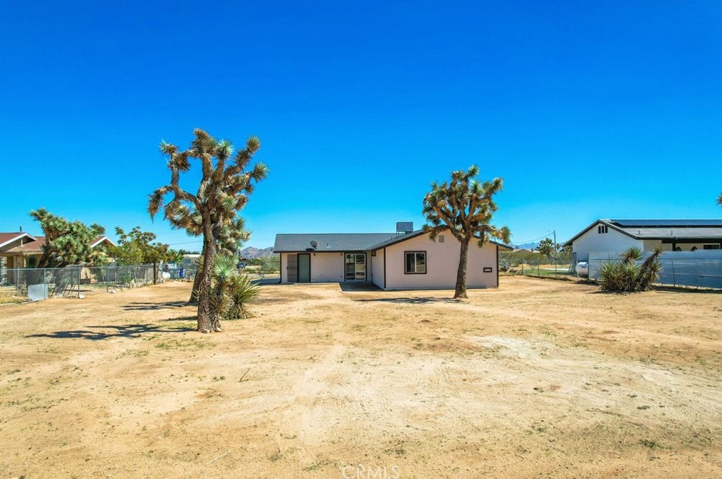 3692 Balsa Ave, Yucca Valley CA 92284-8668 exterior