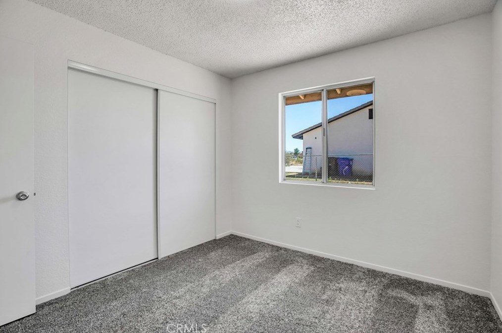 3692 Balsa Ave, Yucca Valley CA 92284-8668 exterior