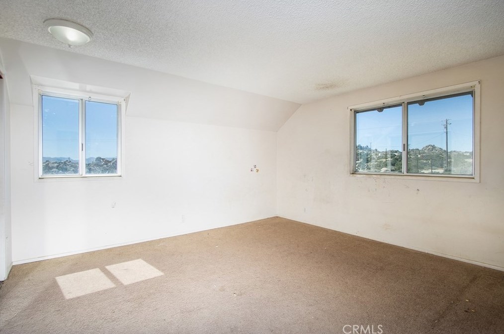 5550 Carlsbad Ave, Yucca Valley CA 92284-2095 exterior