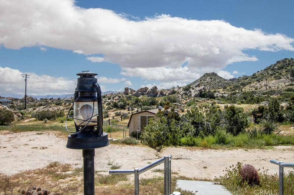 5550 Carlsbad Ave, Yucca Valley CA 92284-2095 exterior