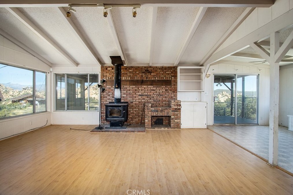 5550 Carlsbad Ave, Yucca Valley CA 92284-2095 exterior