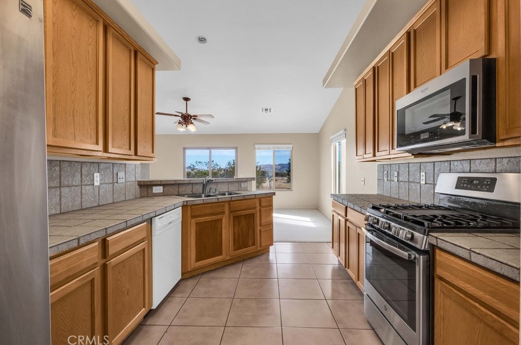 5001 1st St, Joshua Tree CA  92252-4216 exterior