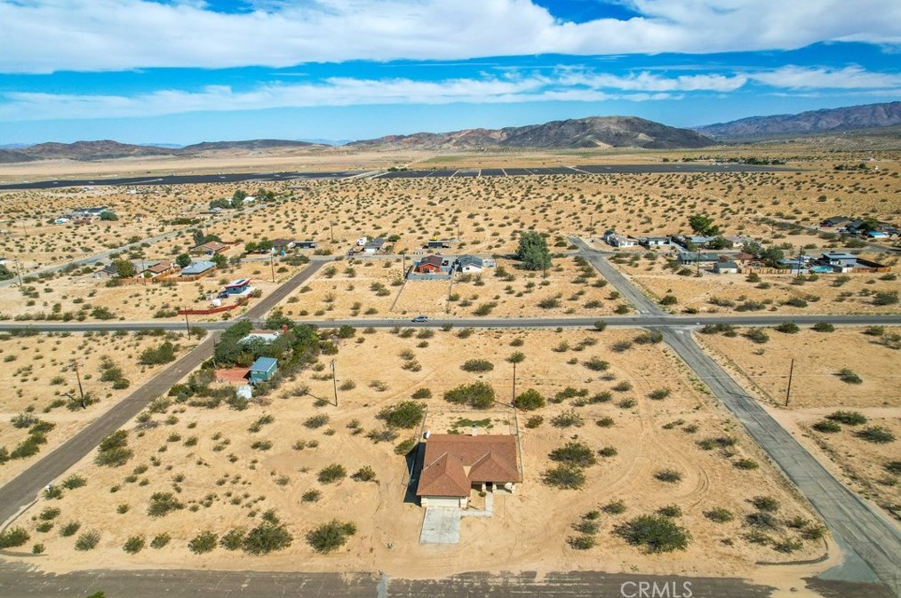 5001 1st St, Joshua Tree CA  92252-4216 exterior