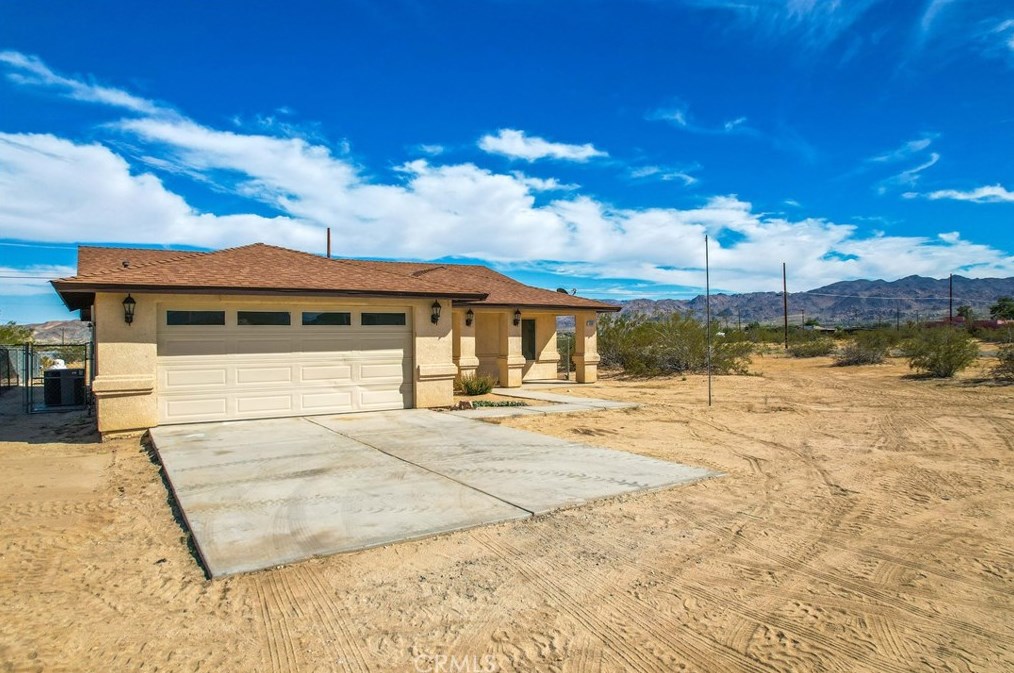 5001 1st St, Joshua Tree, CA 92252-4216