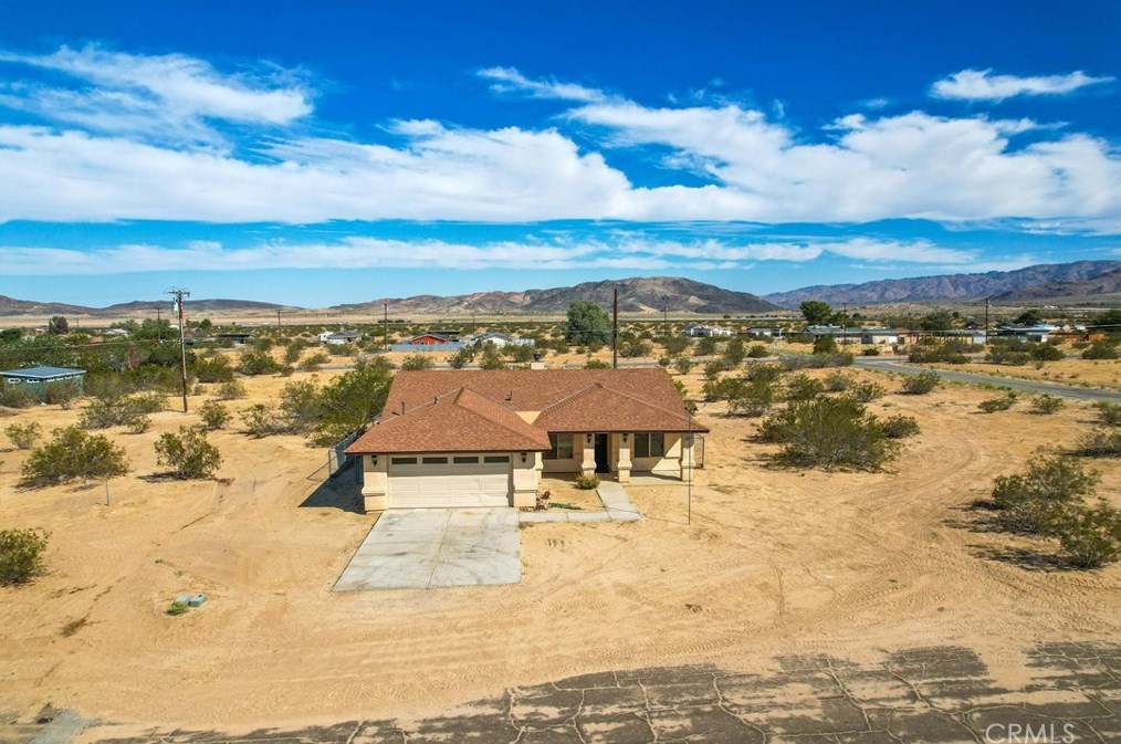 5001 1st St, Joshua Tree CA  92252-4216 exterior