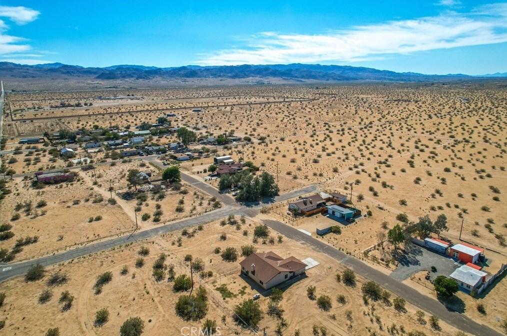 5001 1st St, Joshua Tree CA  92252-4216 exterior