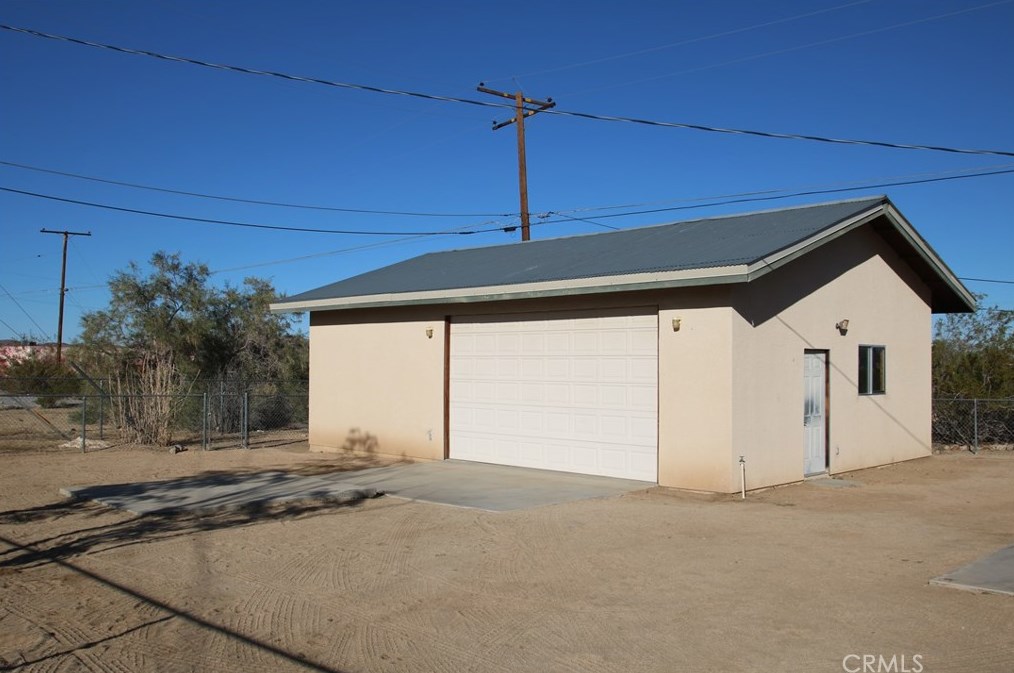 64868 Tonto Dr, Joshua Tree CA  92252-4255 exterior