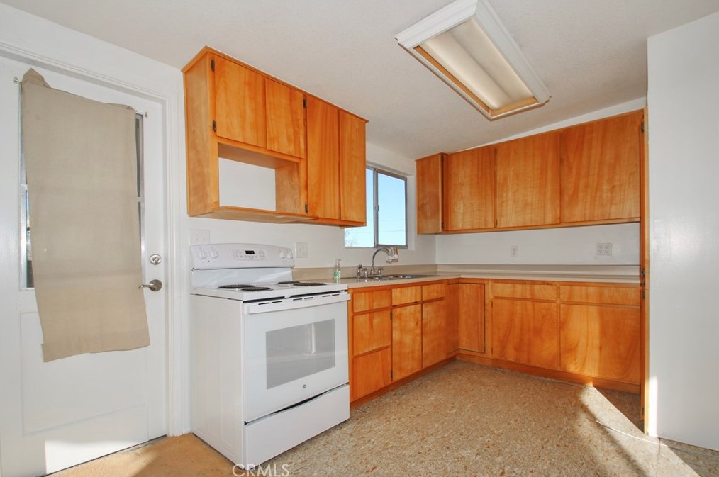 64868 Tonto Dr, Joshua Tree CA  92252-4255 exterior