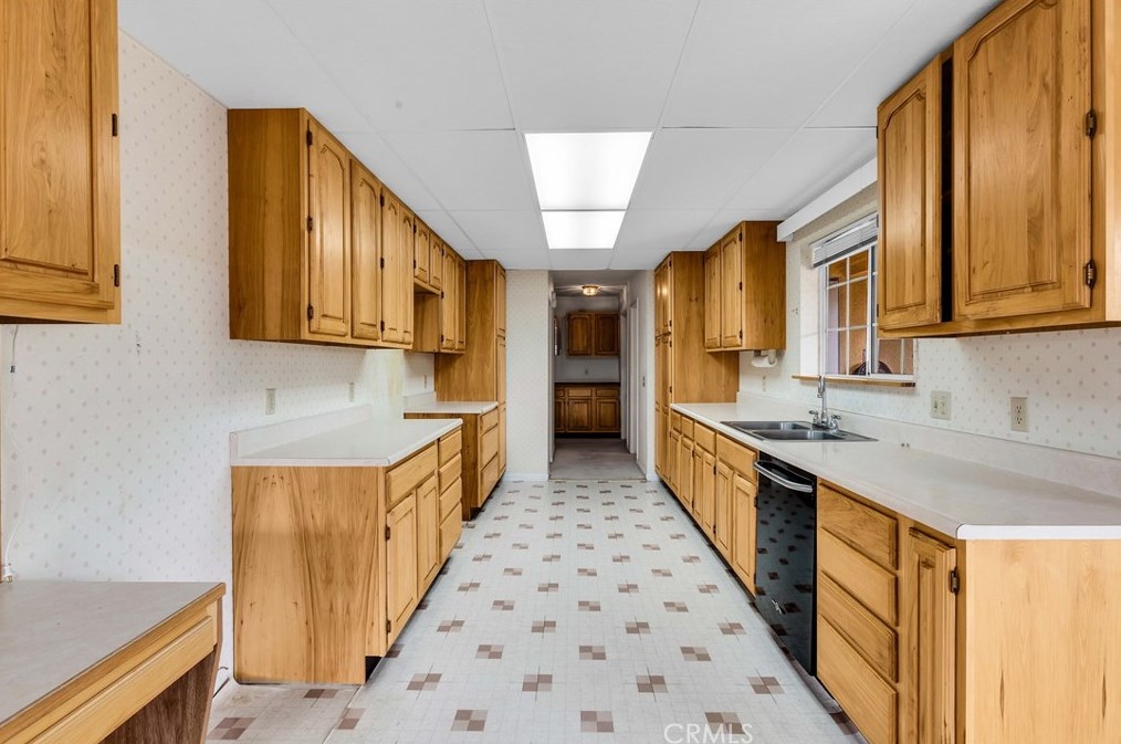 5115 Carlsbad Ave, Yucca Valley CA 92284-2095 exterior