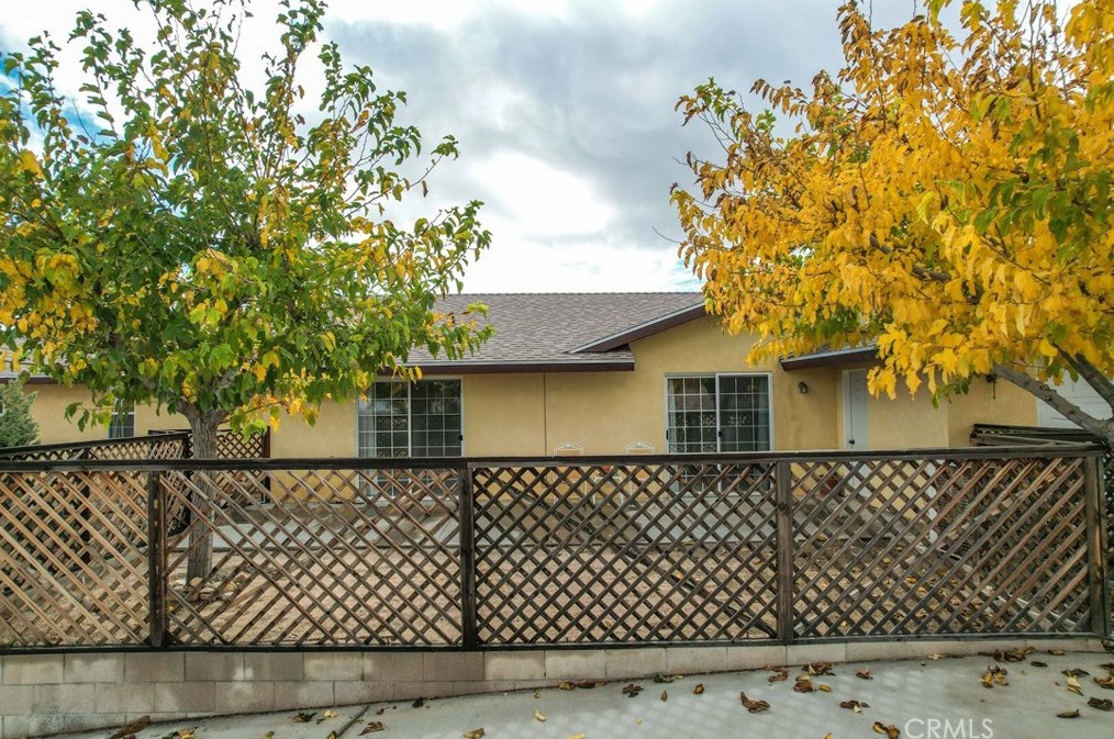 5115 Carlsbad Ave, Yucca Valley CA 92284-2095 exterior