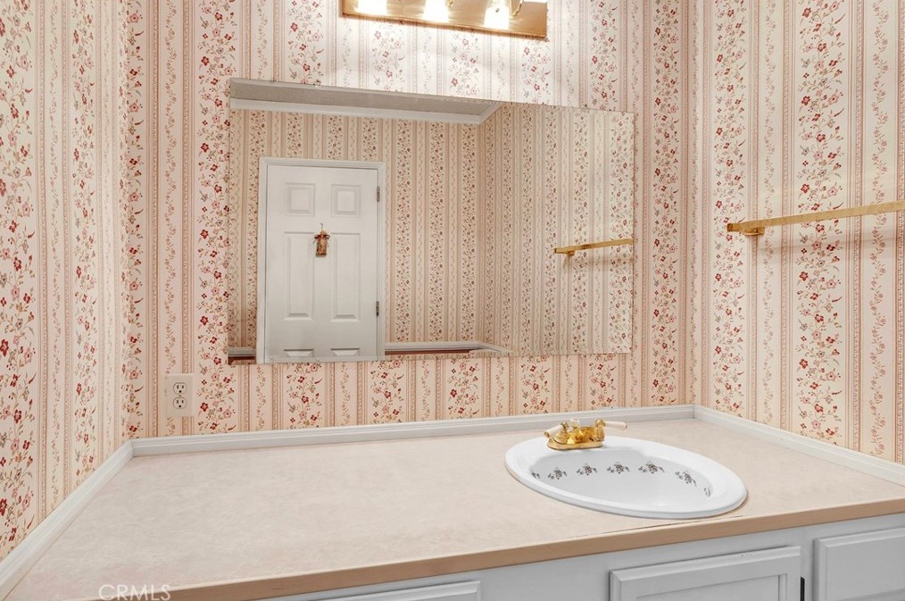 5115 Carlsbad Ave, Yucca Valley CA 92284-2095 exterior