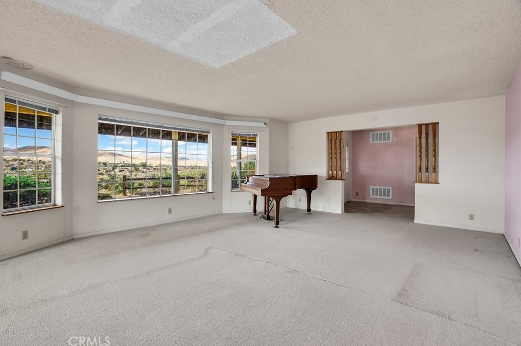 5115 Carlsbad Ave, Yucca Valley CA 92284-2095 exterior