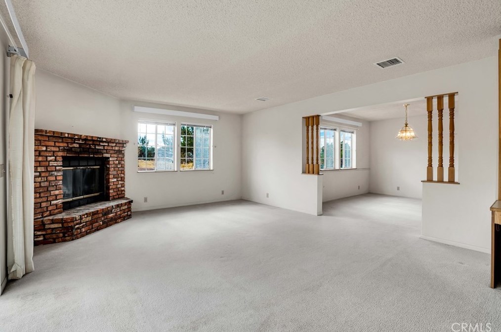 5115 Carlsbad Ave, Yucca Valley CA 92284-2095 exterior