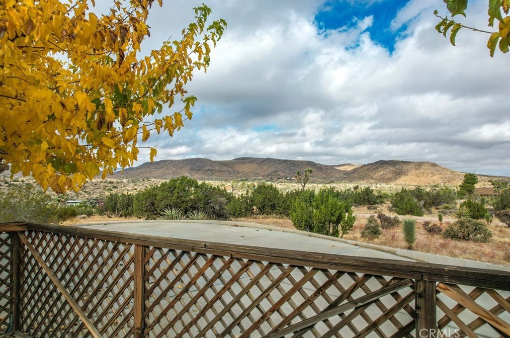 5115 Carlsbad Ave, Yucca Valley CA 92284-2095 exterior