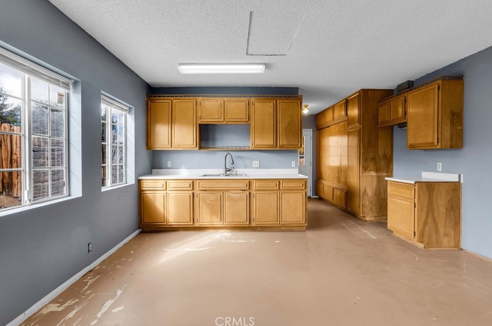 5115 Carlsbad Ave, Yucca Valley CA 92284-2095 exterior