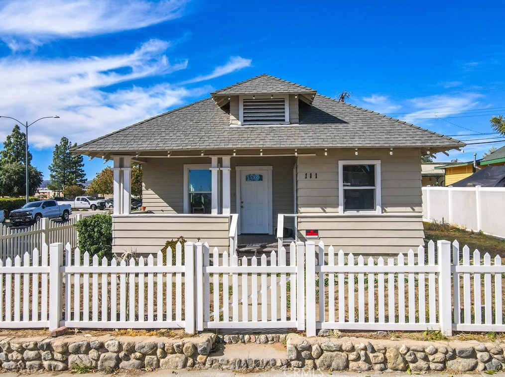 111 Murray St, Banning, CA 92220-5509