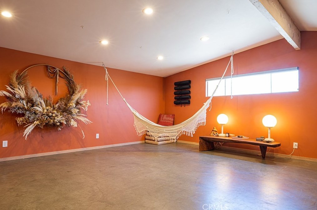 6328 Juniper Rd, Joshua Tree CA  92252-4142 exterior