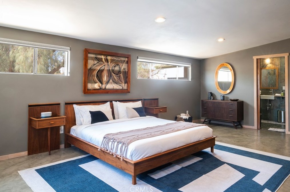 6328 Juniper Rd, Joshua Tree CA  92252-4142 exterior