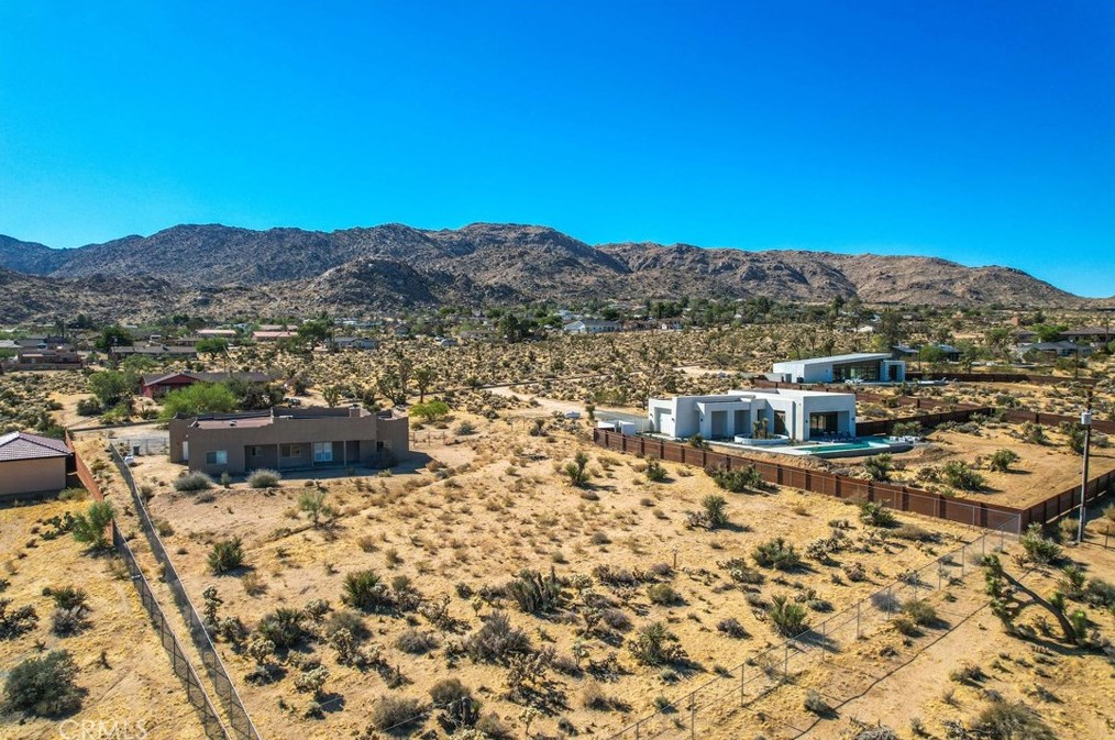 61246 Onaga Trl, Joshua Tree CA  92252-3114 exterior