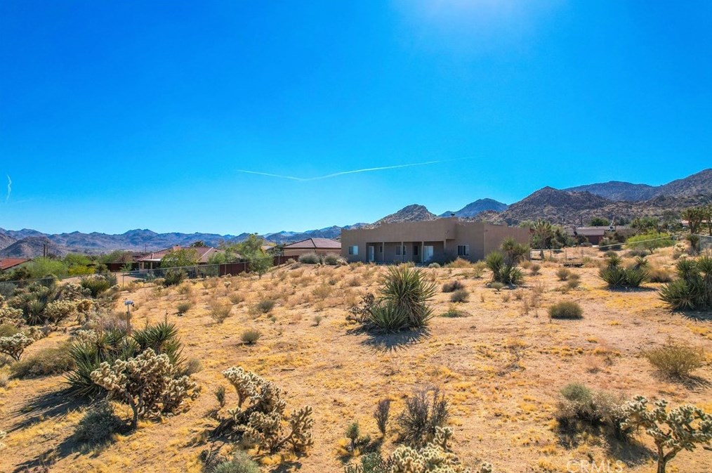 61246 Onaga Trl, Joshua Tree CA  92252-3114 exterior